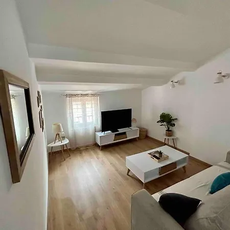F2 Cosy Centre Apartment