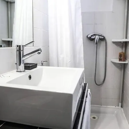 F2 Cosy Centre Apartment